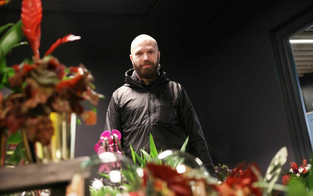 Romano Juric har åpnet Longyearbyens eneste blomsterbutikk på Lompensenteret.