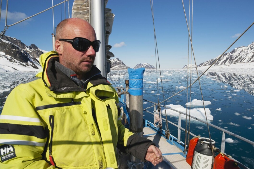 Sære regler: «Det var aldri i våre tanker at det skulle bli obligatorisk for reiseselskaper og turoperatører å ansette kun guider med en egen sær sertifisering fra et monopolistisk system i Longyearbyen.» Det skriver Heinrich Eggenfellner. Sære regler: «Det var aldri i våre tanker at det skulle bli obligatorisk for reiseselskaper og turoperatører å ansette kun guider med en egen sær sertifisering fra et monopolistisk system i Longyearbyen.» Det skriver Heinrich Eggenfellner.