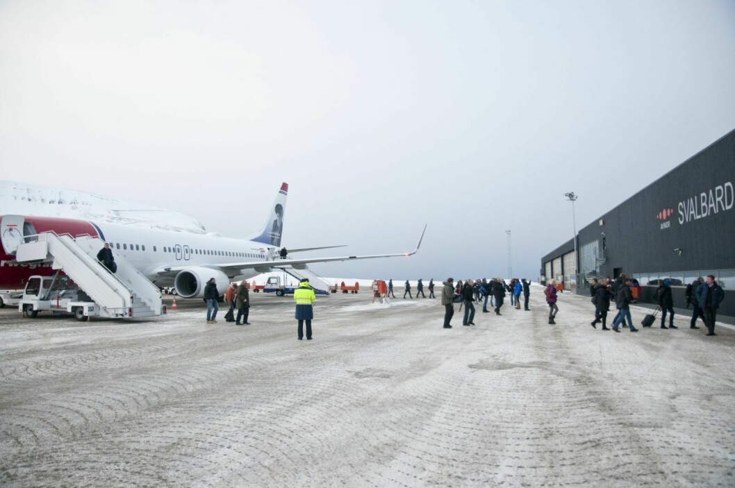 Velkommen: Nå kan også charterfly lande på Svalbard Lufthavn Longyearbyen. Regjeringen fjerne alle smitteverntiltak på Svalbard.