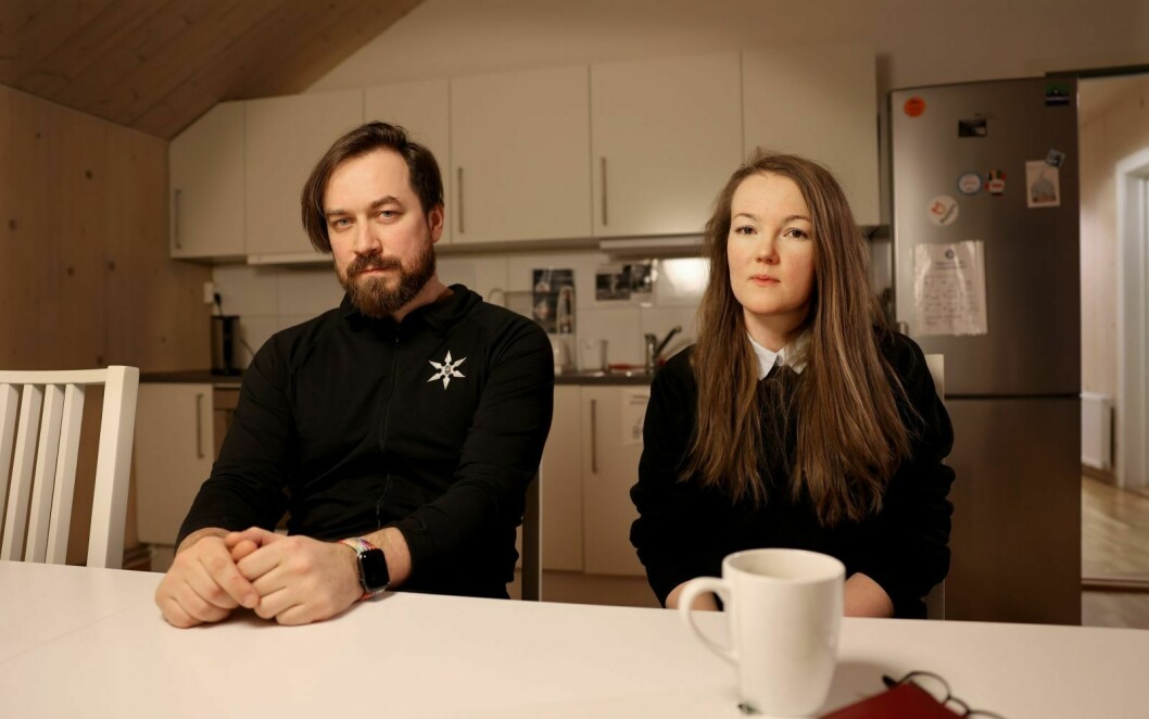 Dimitrii Ershov og Alexandra Morozova fra Arctic Travel Company Grumant forteller om situasjonen i Barentsburg.