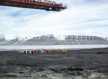 Sveagruva ligger innerst i Van Mijenfjorden, cirka 60 kilometer sørøst for Longyearbyen.