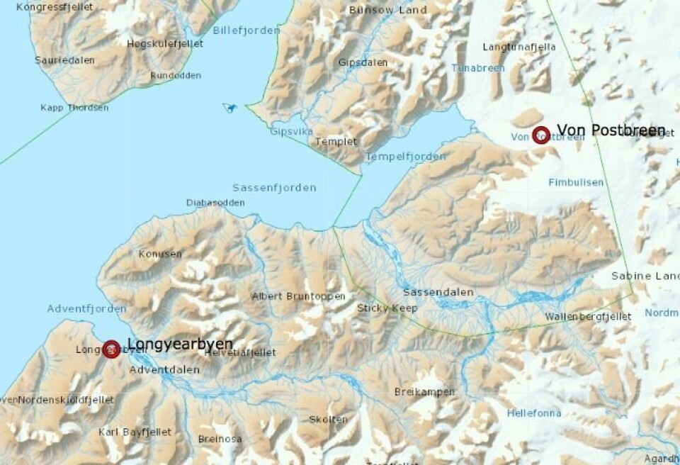 De tre franskmennene utløste nødutstyret sitt ved en feil mens de var ved Von Postbreen nordvest for Longyearbyen.