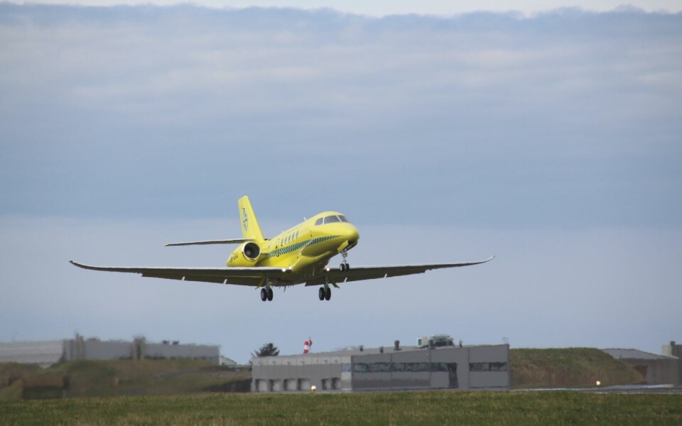 Ambulansefly bruker i snitt åtte timer på å hente en akutt syk pasient i Longyearbyen. Ambulansefly bruker i snitt åtte timer på å hente en akutt syk pasient i Longyearbyen.