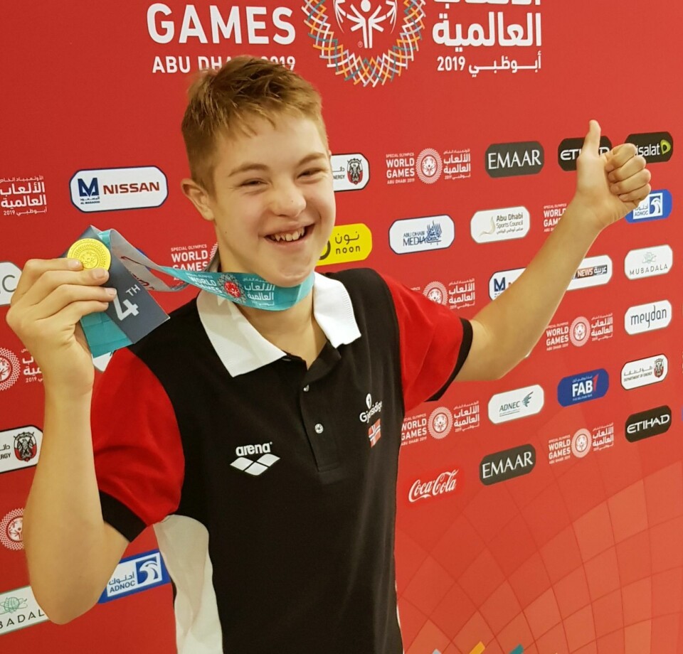 Trym Eide Aunevik er godt fornøyd etter en 4. og 5. plass i de første øvelsene under Special Olympics i Abu Dhabi, som ligger i de Forente Arabiske Emirater. Trym Eide Aunevik er godt fornøyd etter en 4. og 5. plass i de første øvelsene under Special Olympics i Abu Dhabi, som ligger i de Forente Arabiske Emirater.