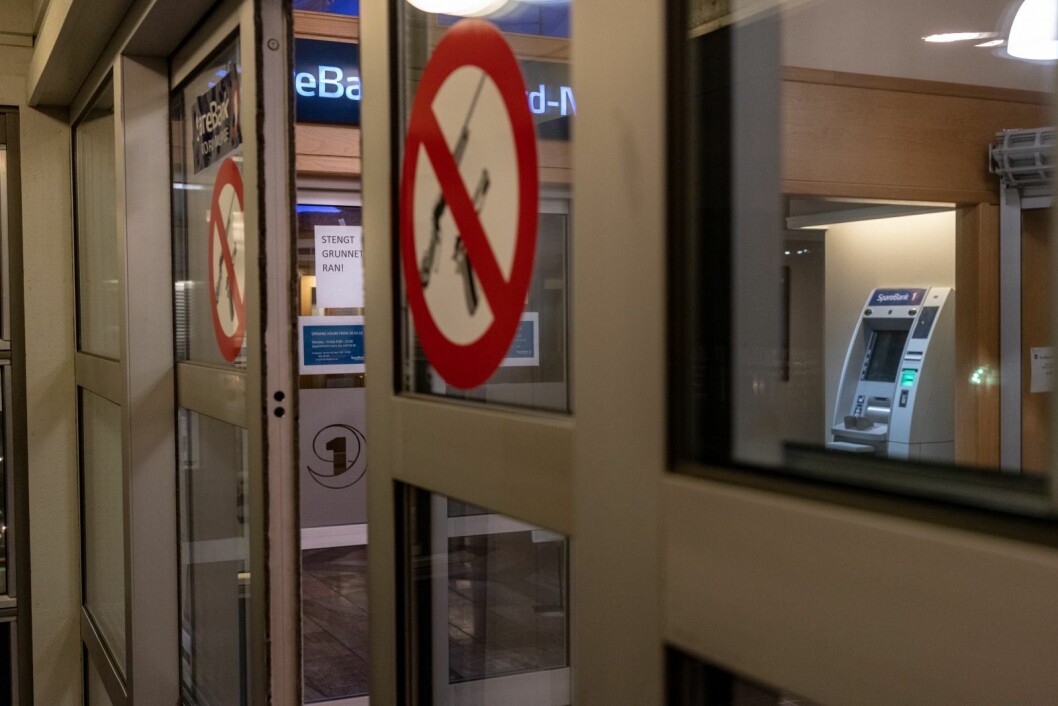 RANSDAGEN: Banken ble stengt etter ranet 21. desember. Nå er tiltalen mot raneren klar. RANSDAGEN: Banken ble stengt etter ranet 21. desember. Nå er tiltalen mot raneren klar.