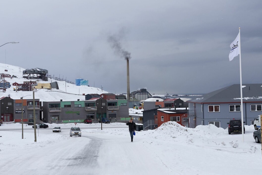 Ansvar: Avtroppet leder i Svalbard Venstre, Oddmund Rønning skriver at staten bør ta tydeligere ansvar for den strategiske energiinfrastrukturen på lignende måte som på fastlandet. Ansvar: Avtroppet leder i Svalbard Venstre, Oddmund Rønning skriver at staten bør ta tydeligere ansvar for den strategiske energiinfrastrukturen på lignende måte som på fastlandet.