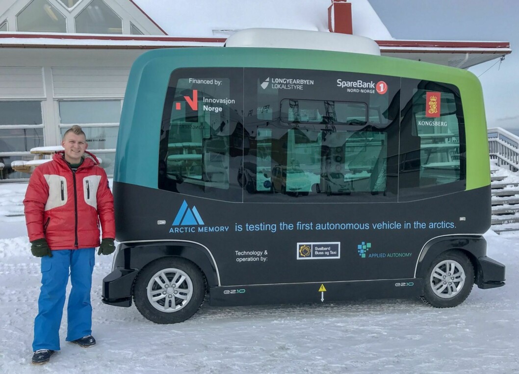 Er du nysgjerrig på den selvkjørende bussen som har vært i Longyearbyen de siste dagene? Torsdag kan du prøve den.