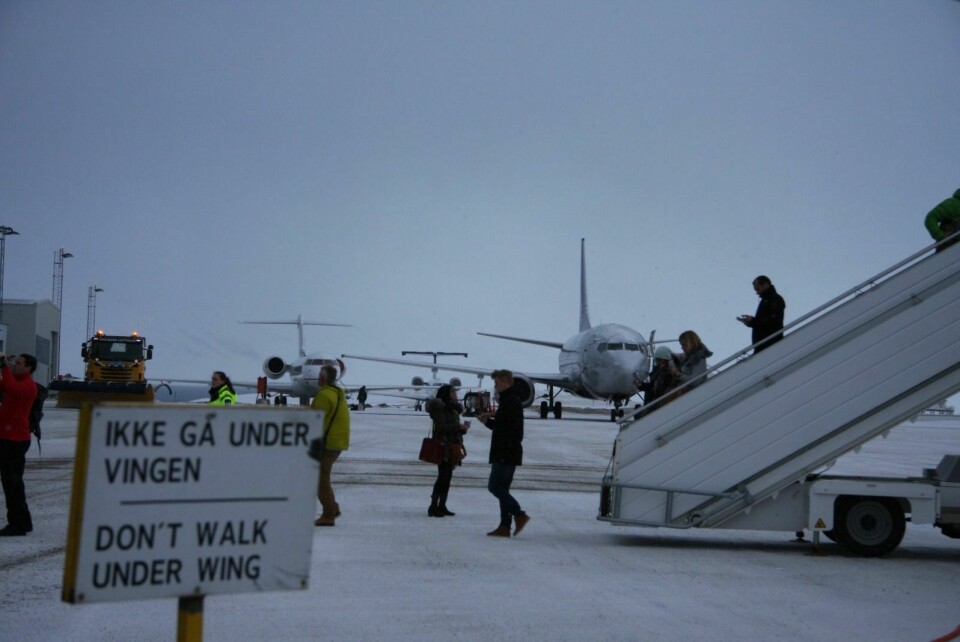 Det blir stadig flere passasjerer på Svalbard lufthavn. Her er det SK 4414 fra Tromsø, som har landet.