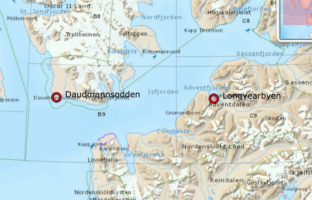 Seilbåten driver rundt uten styring i havområdet ved Daudmannsodden. Seilbåten driver rundt uten styring i havområdet ved Daudmannsodden.