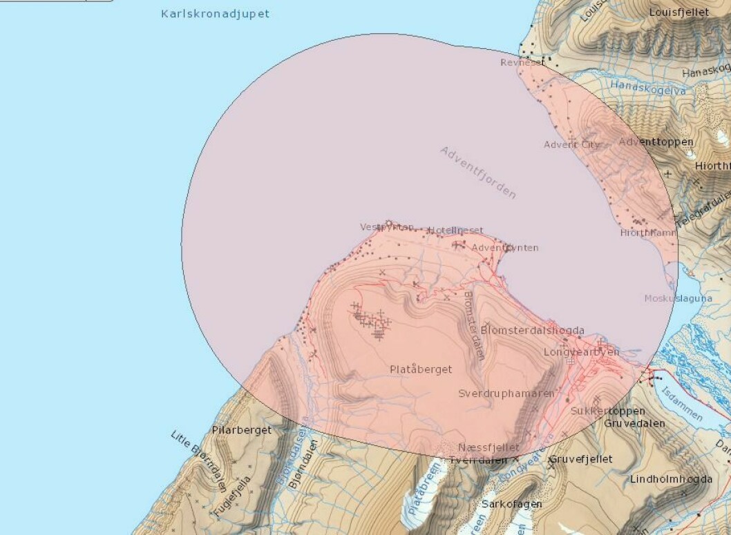 Droneflyging innenfor forbudssonen skal ikke skje uten at tårnet ved Svalbard lufthavn er informert.