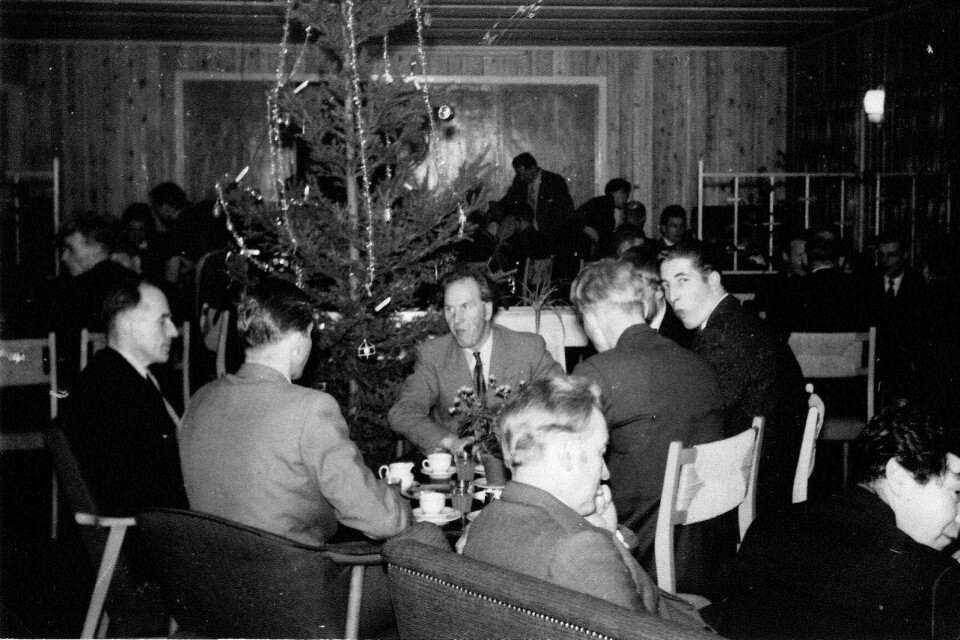Pyntede karer i kirka i 1958.