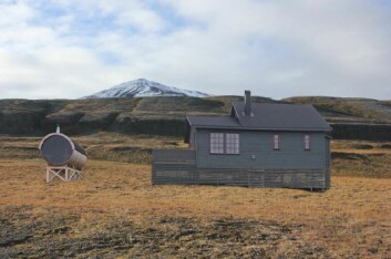 Hurtigruten Svalbard ønsker å flytte denne hytta fra Brentskaret til Sveltihel.