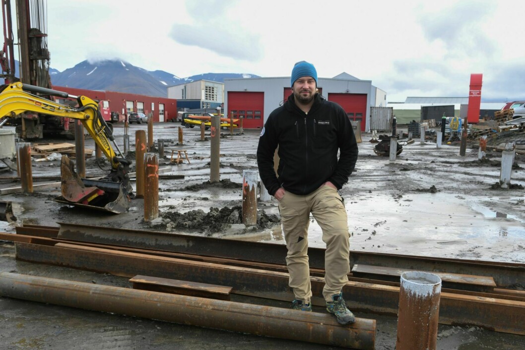 Daglig leder i Svalbard Bygg, Trond Håvelsrud, er glad for at de endelig har fått byggelånet og kan starte byggingen av nytt eget næringsbygg.