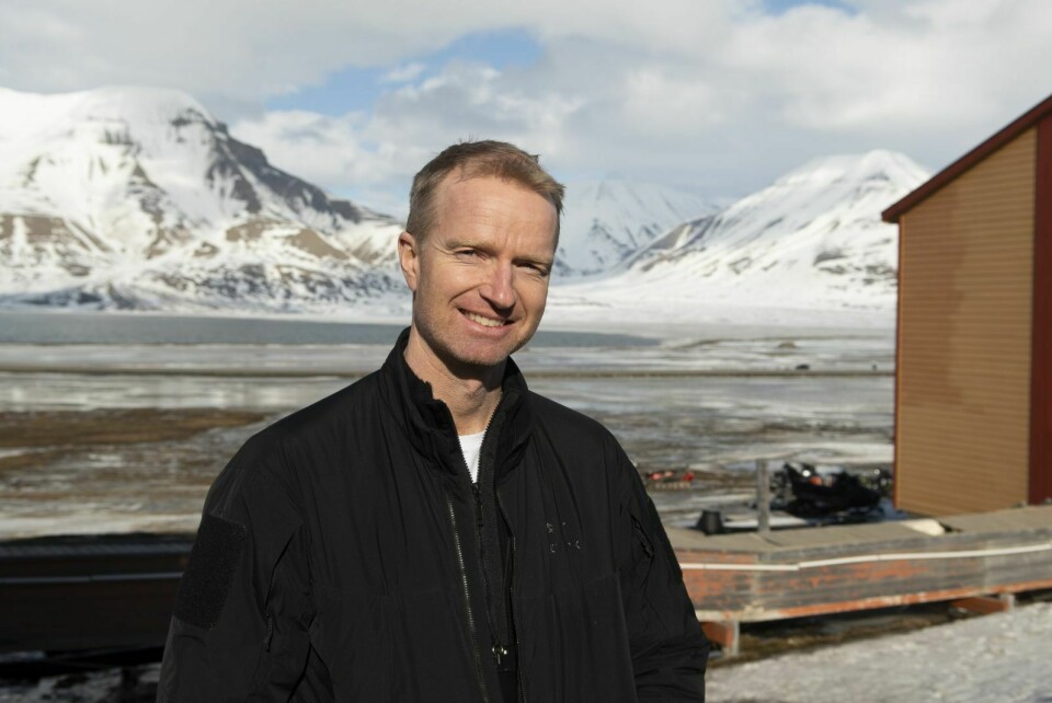 Flyplassjef Carl Einar Ianssen er glad for at flytrafikken er tilbake i normal drift igjen.
