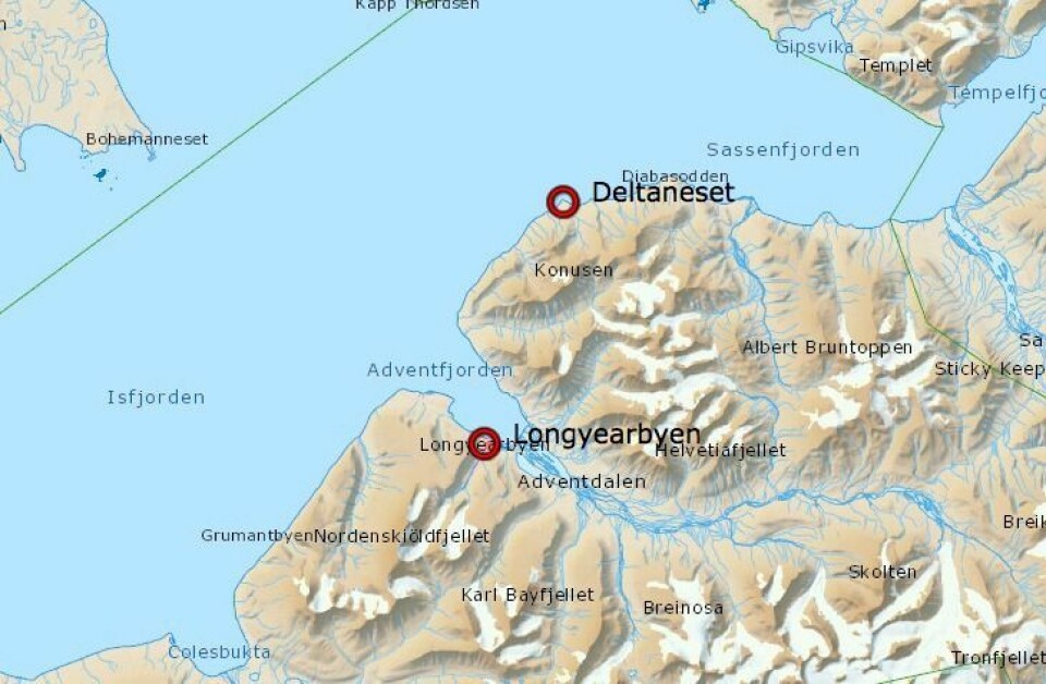 Båten ble kjørt på land med hensikt da vinden på sjøen ble for sterk.