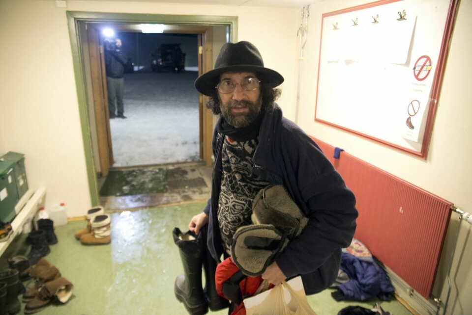 Mark Sabbatini var en av flere som måtte pakke det mest nødvendige og komme seg ut av Gamle sykehuset. Mark Sabbatini var en av flere som måtte pakke det mest nødvendige og komme seg ut av Gamle sykehuset.