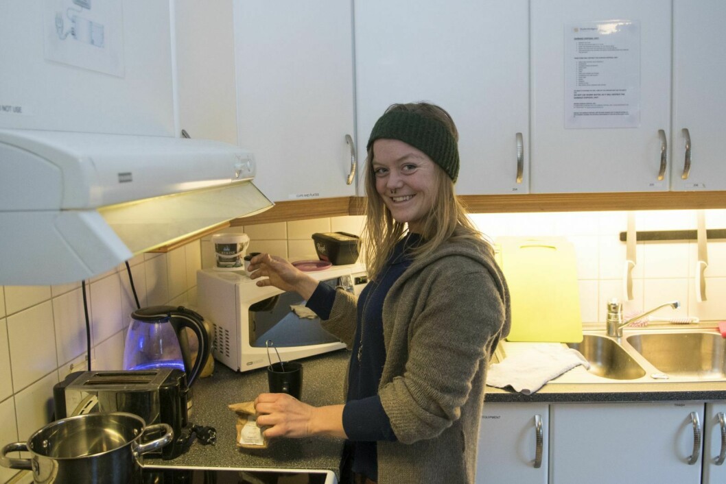 Studentrådsleder Marianne S. Tjomsland bor selv i Nybyen. Hun har hybel og felleskjøkken i Brakke 11.