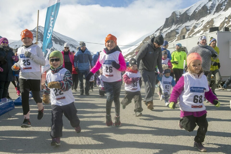 Fra starten på minimaraton. Fra starten på minimaraton.