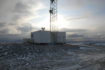 På Torfjell skal det settes opp en vindmølle på ni meter, dette for å gi grønnere energi til navigasjonsstasjonen som står der. I dag er denne driftet av solcellepaneler og dieselaggregat. På Torfjell skal det settes opp en vindmølle på ni meter, dette for å gi grønnere energi til navigasjonsstasjonen som står der. I dag er denne driftet av solcellepaneler og dieselaggregat.