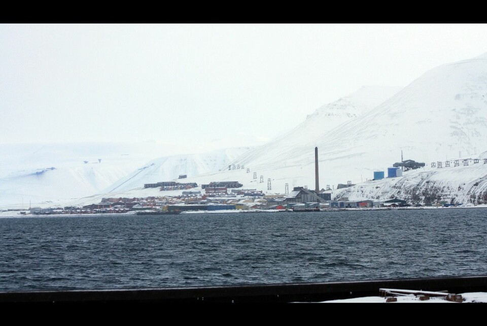 Kraftverk: Tiden er mer enn moden for en helhetlig utredning av den fremtidige energiforsyningen i Longyearbyen, skriver forfatterne av denne kronikken. Kraftverk: Tiden er mer enn moden for en helhetlig utredning av den fremtidige energiforsyningen i Longyearbyen, skriver forfatterne av denne kronikken.