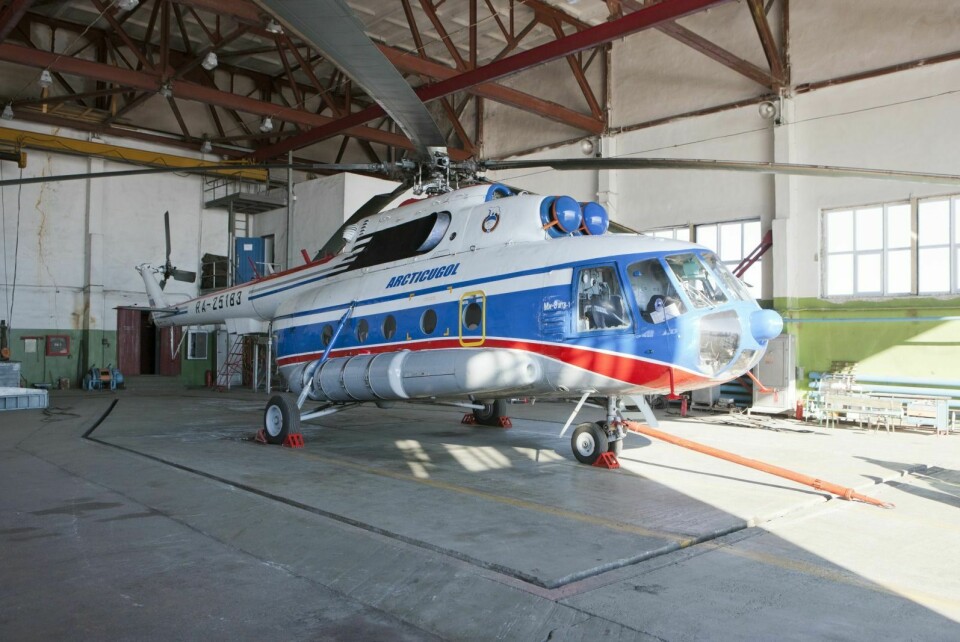 Det russiske Mil MI-8-helikopteret på Kapp Heer-basen like nord for Barentsburg. Et lignende helikopter skal ha styrtet i havet.