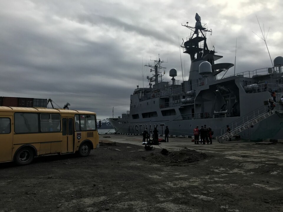 Kystvakta er på plass for å frakte passasjerer hjem. Kystvakta er på plass for å frakte passasjerer hjem.