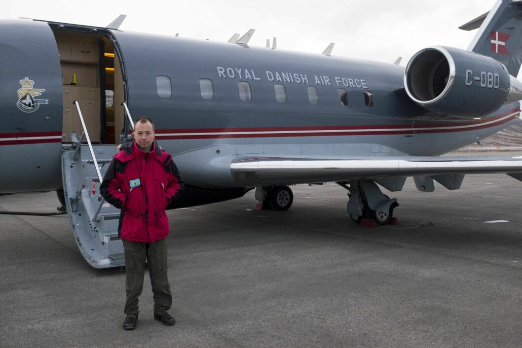Systemoperatør Bjarne Pedersen fra det danske luftforsvaret deltar i søket etter de savnede etter helikopter-ulykken.