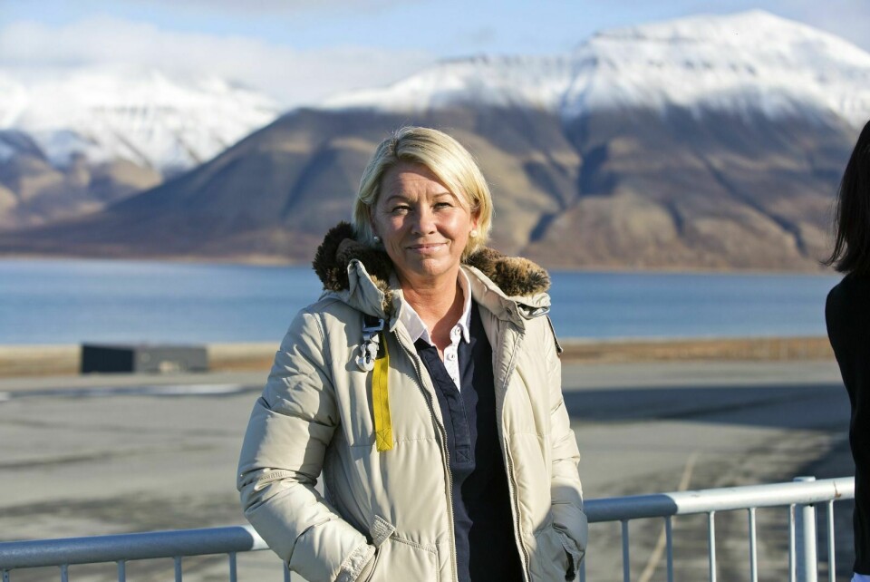 Kommunal- og moderniseringsminister Monica Mæland kommer til Longyearbyen denne uken. Bilde fra forrige besøk i 2014.