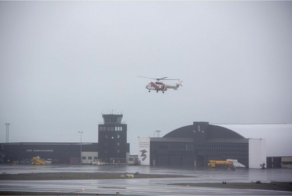 Helikopteret med pasienten ankom Svalbard lufthavn klokken 13.23.