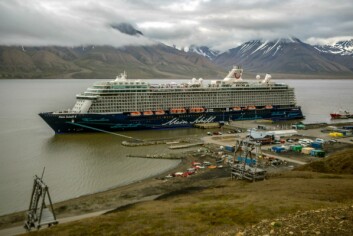 Da «Mein Schiff 5» var i Longyearbyen lå skipet til kai i mange timer. Dette er med på å gjøre omsetningen større for det lokale næringslivet, og skipet har ifølge cruisenettverket vært med på å generere millioner av mynt i kassen. Da «Mein Schiff 5» var i Longyearbyen lå skipet til kai i mange timer. Dette er med på å gjøre omsetningen større for det lokale næringslivet, og skipet har ifølge cruisenettverket vært med på å generere millioner av mynt i kassen.