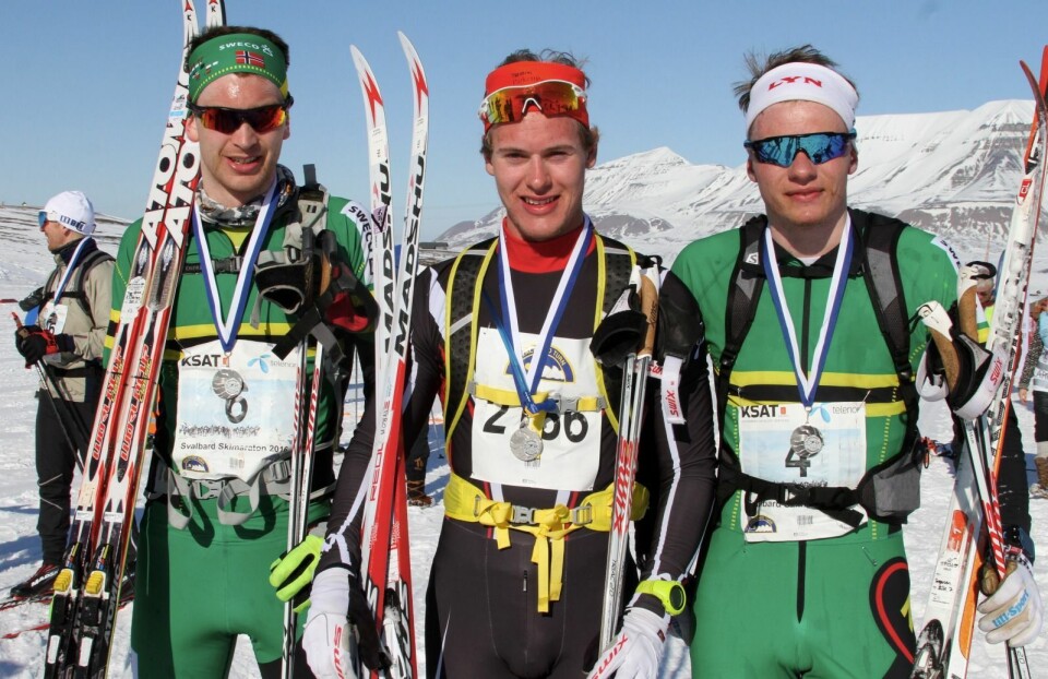 De raskeste gutta på fullmaraton; Kjetil Tyrom (i midten) vant, nummer to ble Tryg-Arne Løkkeborg tv) og tredjemann ble Sebastian Torgersen.