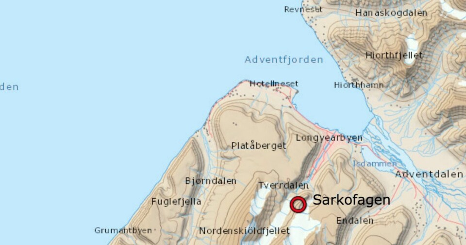 Det var på vei mot Sarkofagen at tre personer måtte bli hentet ut av sysselmannen.