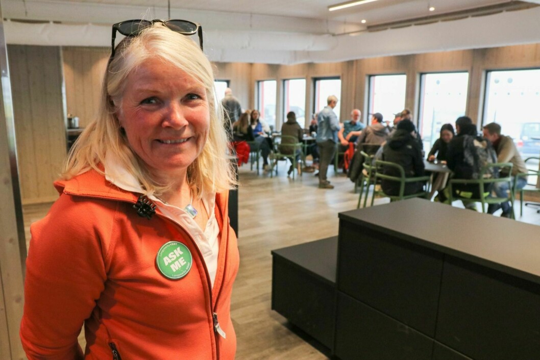 Eva-Britt Kornfeldt er fornøyd med utviklingen av Longyearbyen som cruisehavn. Hun tror at utviklingen av «Svalbard Community Guidelines», retningslinjer for hvordan cruiseturister skal opptre når de besøker Longyearbyen, har vært svært viktig. Nå skal Kornfeldt arbeide videre med Longyearbyen som reisemål fra Oslo.