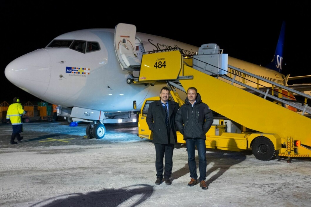 Jan Gunnar Pedersen, direktør i underveistjenesten i Avinor Flysikring og operativ leder Raymond Ingebrigtsen var med på den første flyvingen som benyttet seg av det nye GPS-systemet.