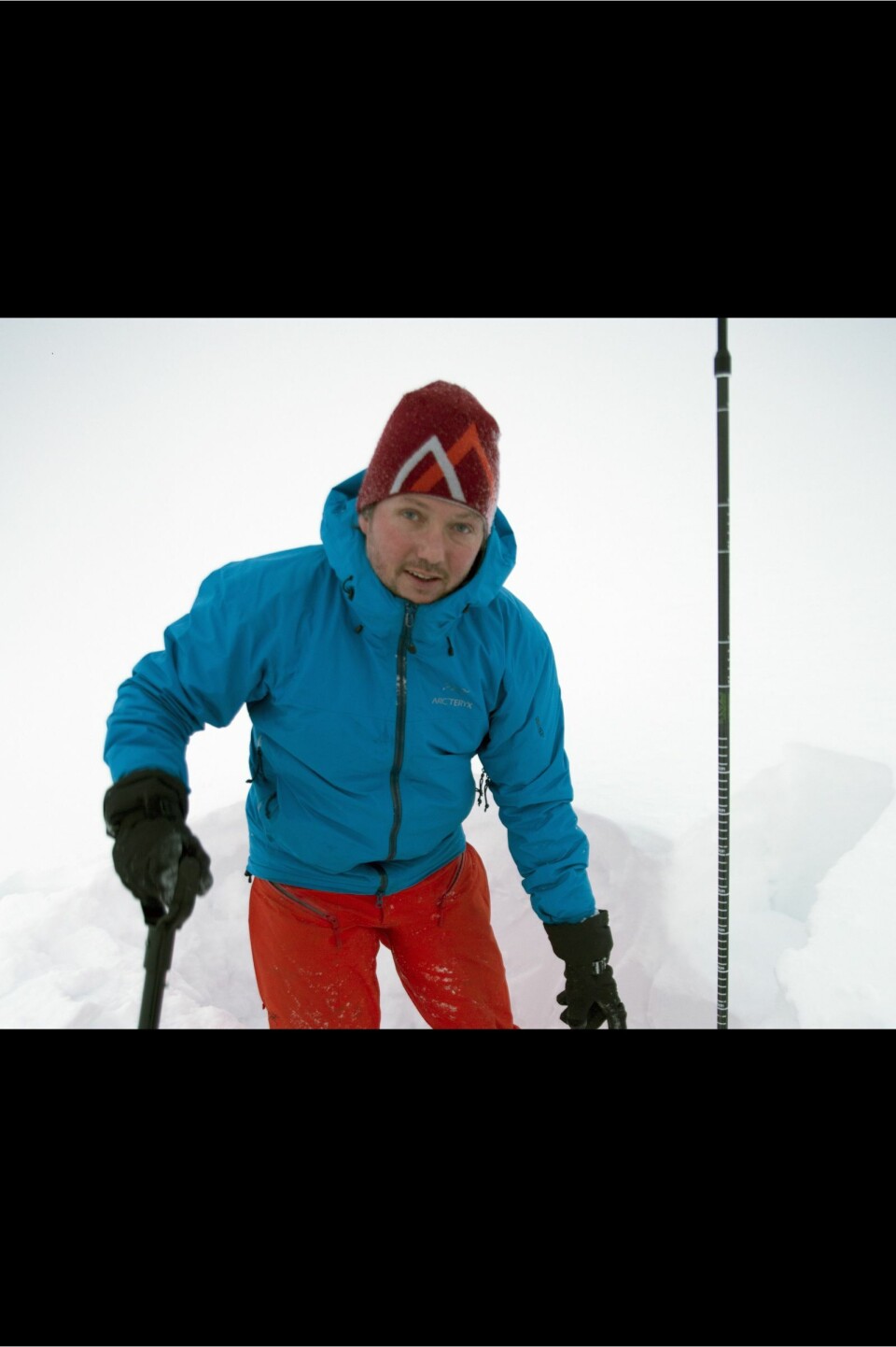 Markus Landrø sier det nå er vedvarende svake snølag slik det også da snøskredet gikk i 2015. Kommer det mye snø, kombinert med mye vind kan det gå skred.