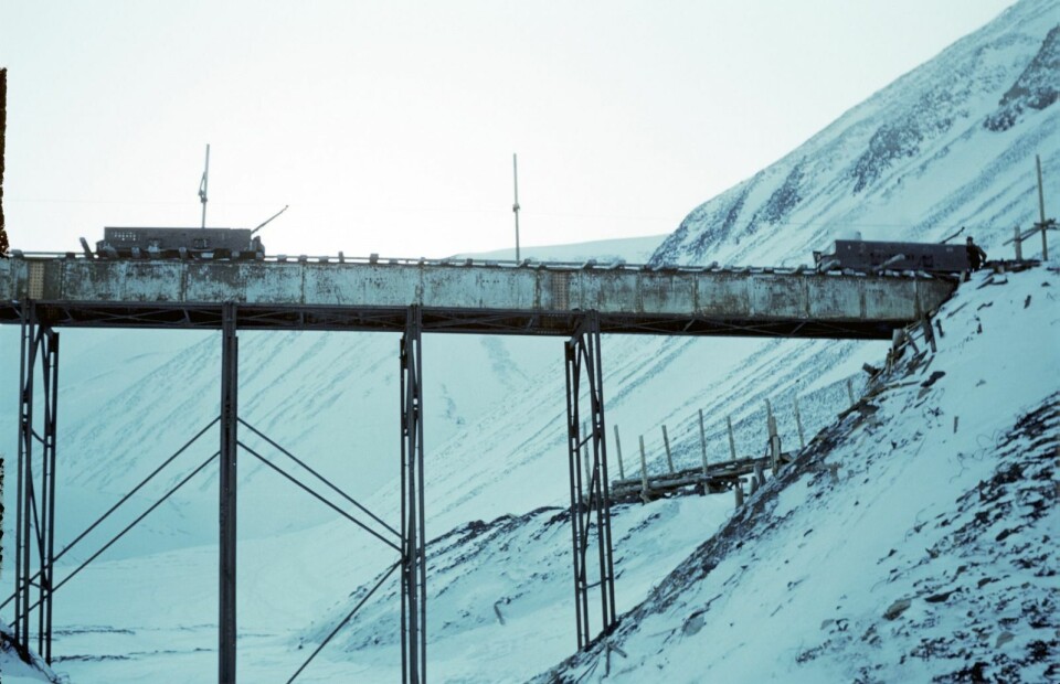 Løwø-broen ble satt opp på 1950-tallet og revet i 1981.