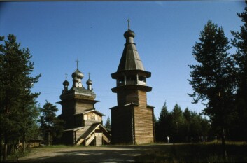Kusjereka-kirka, bygd i 1669, ble på 1970-tallet flyttet til friluftsmuseet «Malye Kely» utenfor Arkhangelsk.