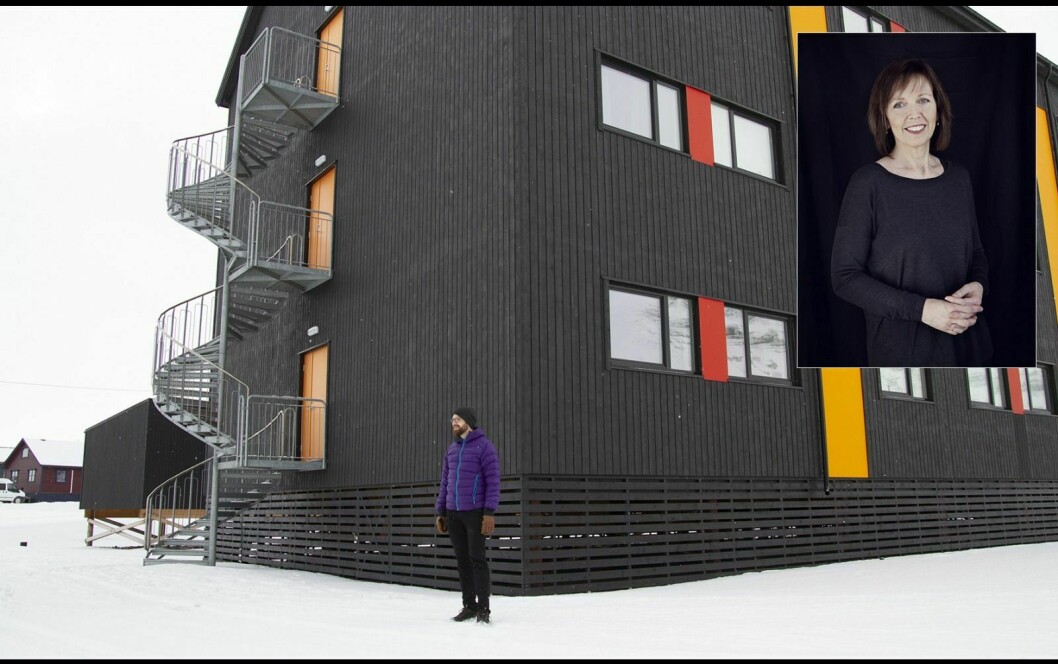 Daglig leder Espen Klungseth Rotevatn i Svalbard folkehøgskole avbildet i våres foran det som etter alt å dømme blir folkehøgskolens lokaler på Sjøskrenten. Tidligere samferdselsminister og nåværende styreleder i folkehøgskolen, Torild Skogsholm (innfelt), har aldri opplevd en raskere lovendring.