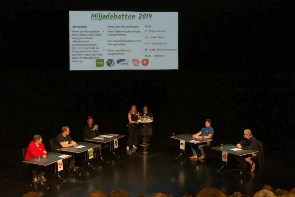 40 elever ved den videregående avdelingen ved Longyearbyen skole arrangerte denne uken miljødebatt.