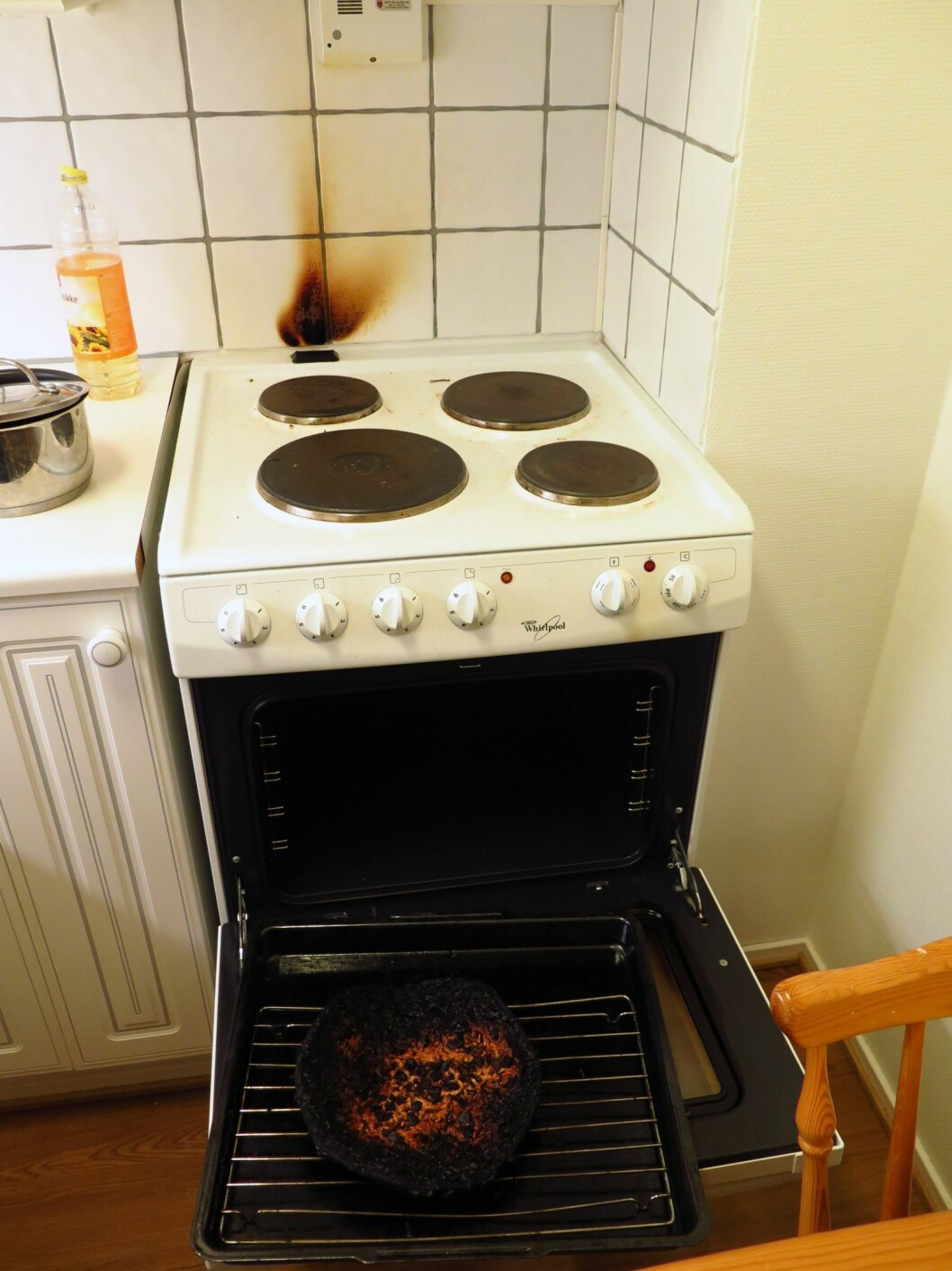 De tilreisende, som er i byen for å gå Svalbard skimaraton, sovnet fra pizzaen i ovnen. Det førte til full utrykning. De tilreisende, som er i byen for å gå Svalbard skimaraton, sovnet fra pizzaen i ovnen. Det førte til full utrykning.