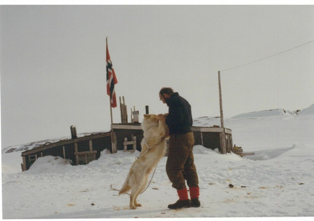 Fangstmann Harald Soleim avbildet i 1984. Han etablerte seg på Svalbard allerede i 1977.