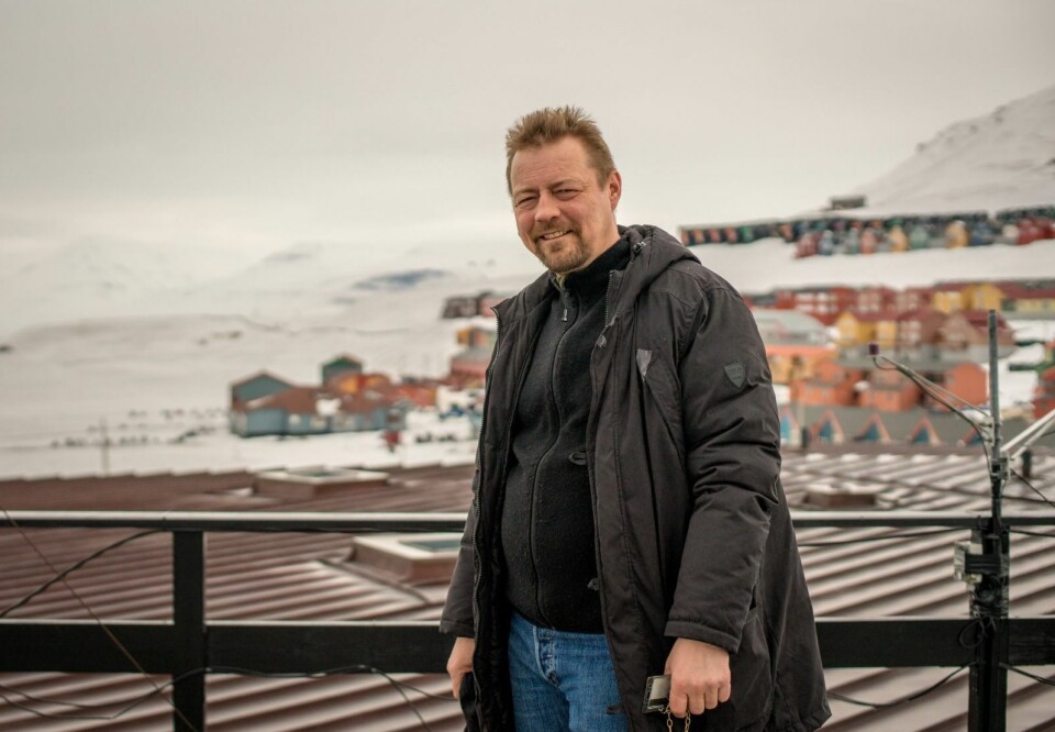 Professor i optikk og romfysikk ved Unis, Fred Sigernes, er også leder på Kjell Henriksen observatoriumet.
