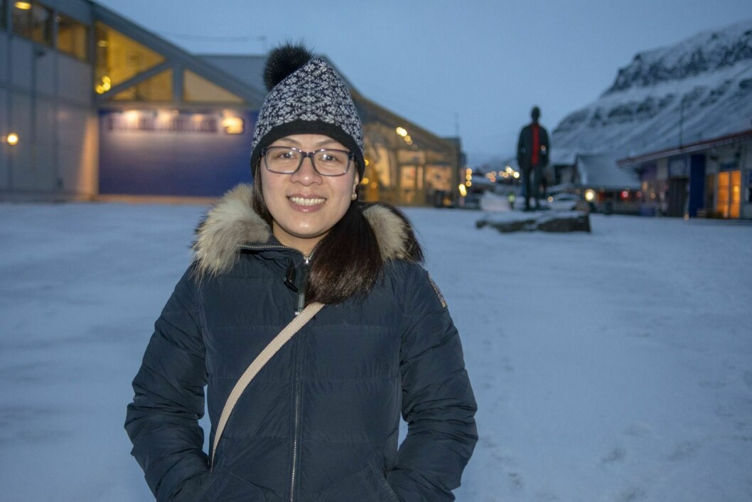 Edelyn Provido kom til Longyearbyen midt i mørketida for sju år siden. En dag håper hun å få flytte tilbake til hjemlandet.