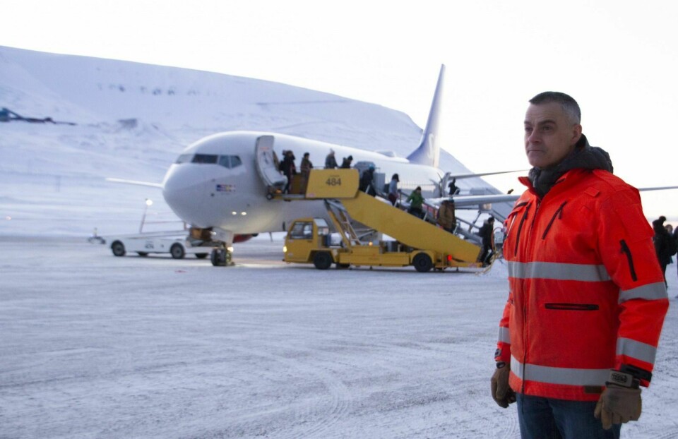 Flyplassjef Morten Ulsnes ønsker flere fly til Svalbard lufthavn.