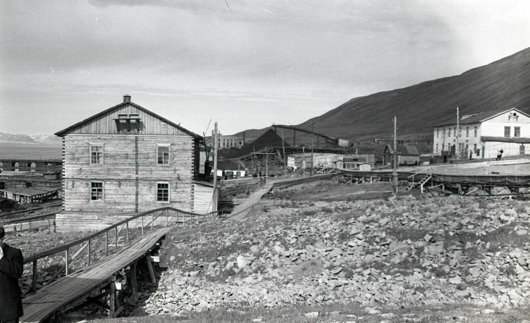 Vi fortsetter med motiv fra Colesbukta i serien med historiske bilder som vi har fått låne fra Svalbard Museum.