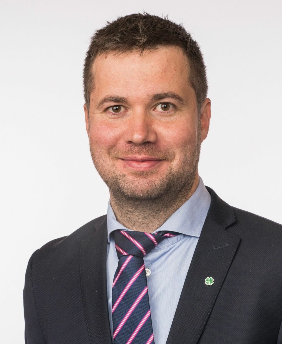 Geir Pollestad og Senterpartiet foreslår å opprettholde drift i Svea og Lunckefjell i sitt forslag til statsbudsjett som legges fram mandag.