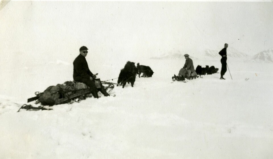 Henting av post ved iskanten for 91 år siden. Henting av post ved iskanten for 91 år siden.