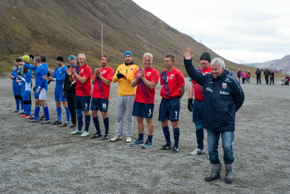 Egil «Drillo» Olsen i kjent trenerstil.