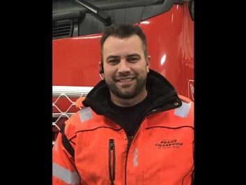 Arild Tistel driver med bilberging i Førde. Han trekker også i trådene når et nytt bilverksted åpner i Longyearbyen på nyåret. Arild Tistel driver med bilberging i Førde. Han trekker også i trådene når et nytt bilverksted åpner i Longyearbyen på nyåret.