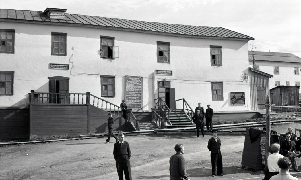 I 1960 var det et yrende liv i Colesbukta. I 1960 var det et yrende liv i Colesbukta.